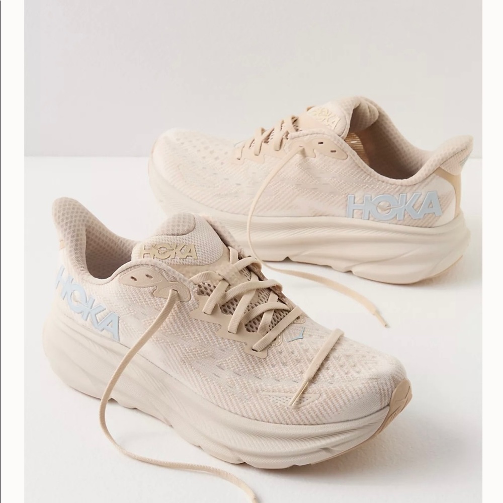 HOKA Clifton 9 women’s shoe